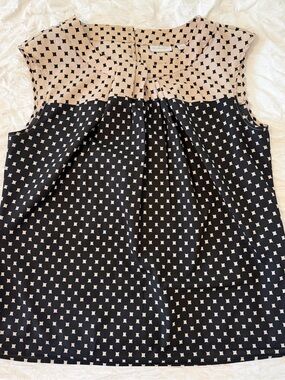 New York & Company Beige and Black Geometric Sleeveless Top